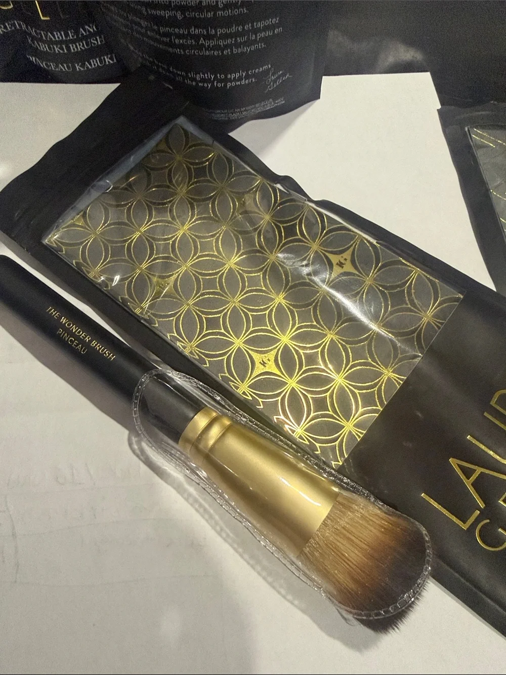 Laura Geller The Wonder Brush in Gold and Black brand new